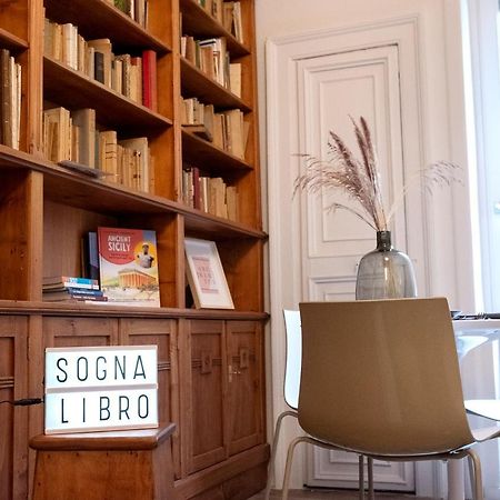 Sognalibro Bed And Books Bed & Breakfast Ragusa Exterior foto