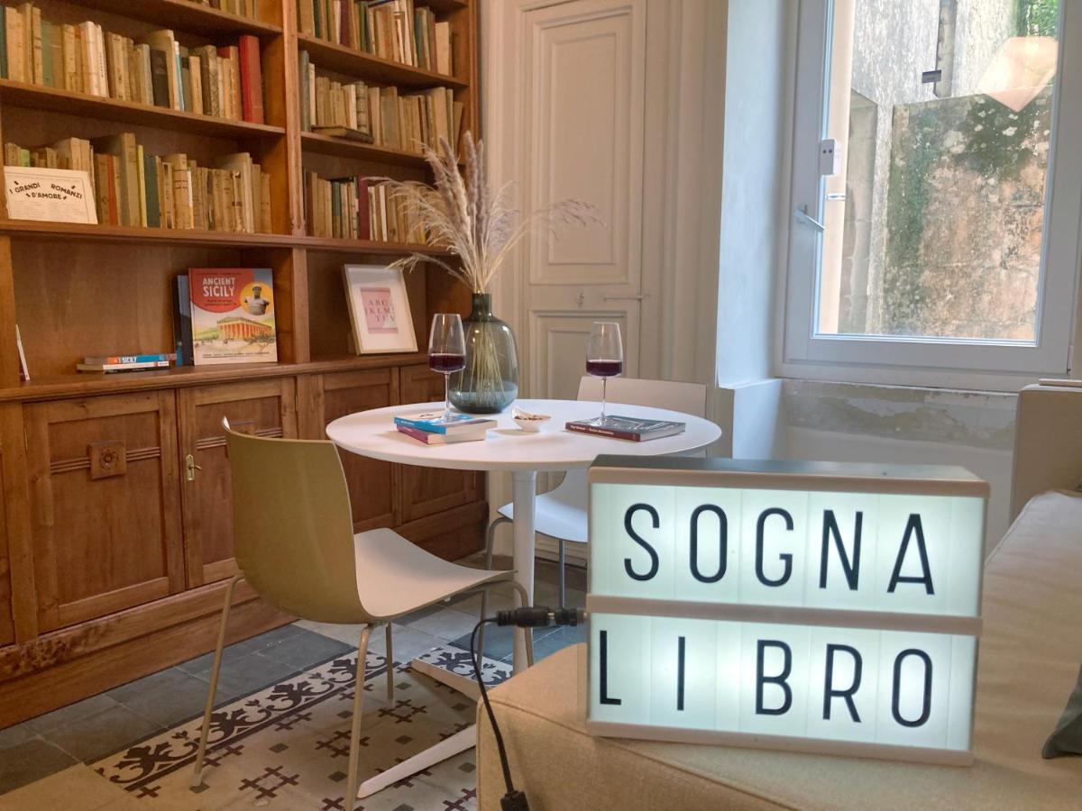 Sognalibro Bed And Books Bed & Breakfast Ragusa Exterior foto